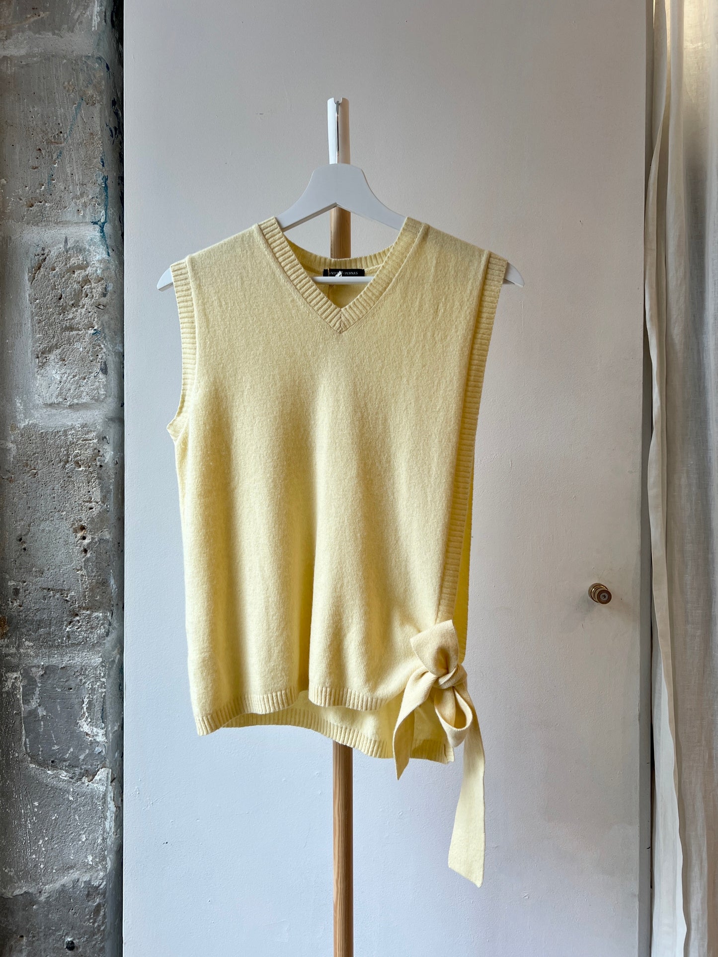 1990 italian cashmere vest