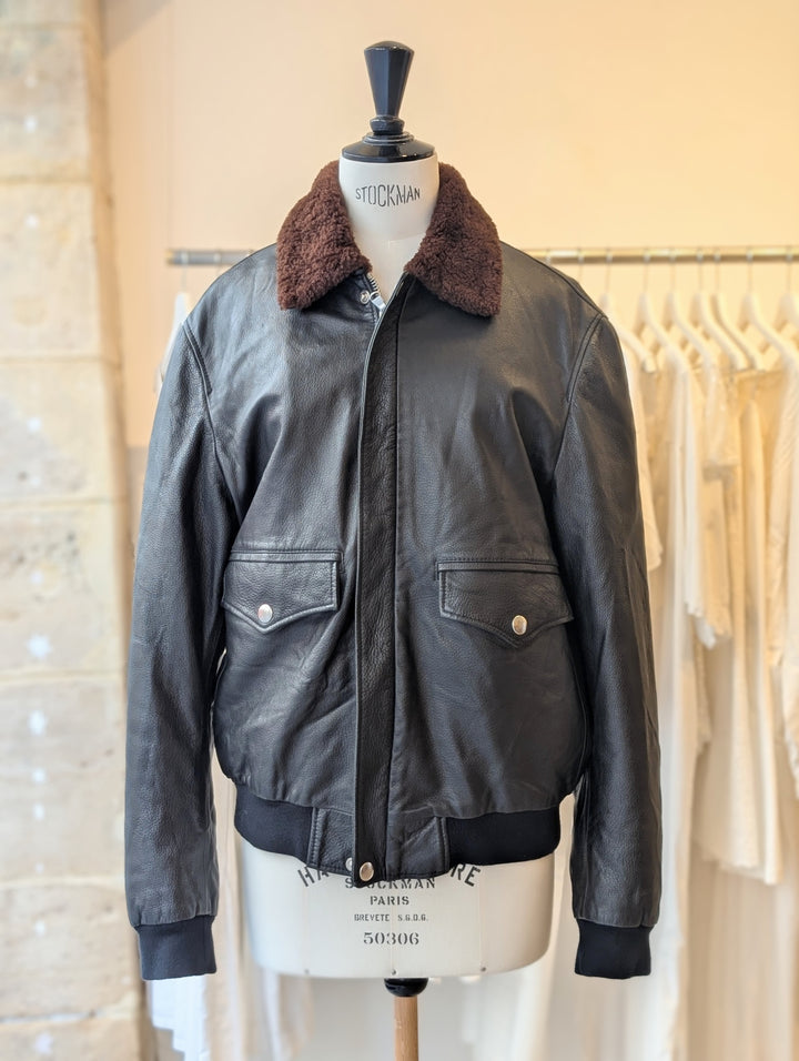 90' black leather jacket with fur collar